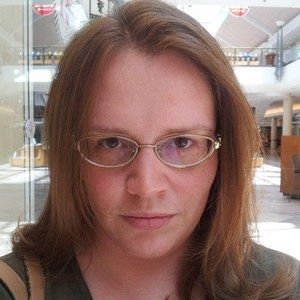 Meet your Posher, Dina